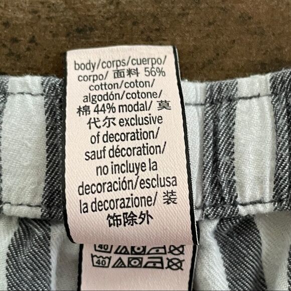 Victoria’s Secret Grey & White Striped Tapered Flannel Pajama Bottoms Sleepwear - Picture 9 of 10